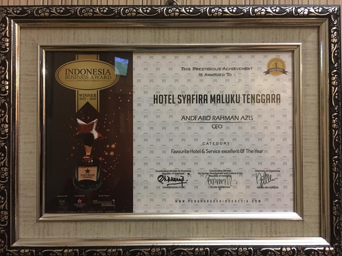 Syafira Hotel Langgur エクステリア 写真