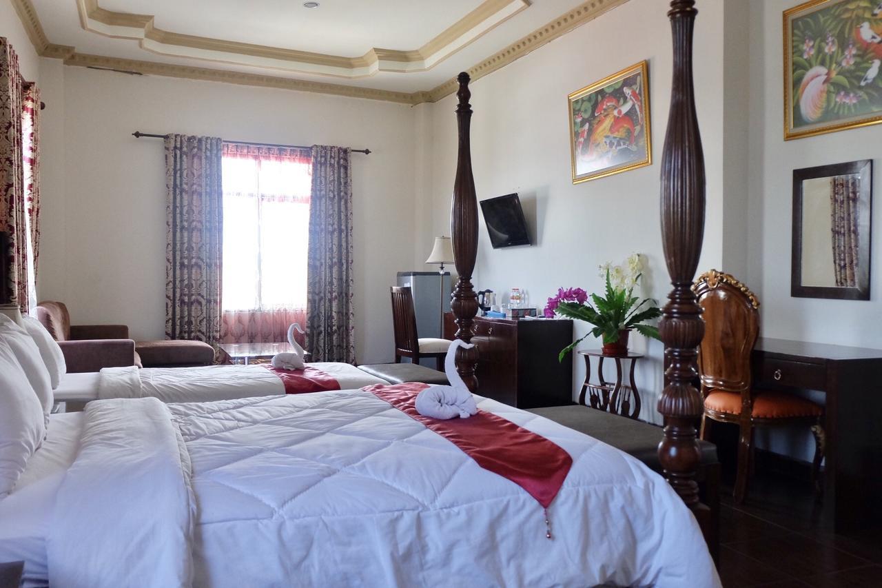 Syafira Hotel Langgur エクステリア 写真