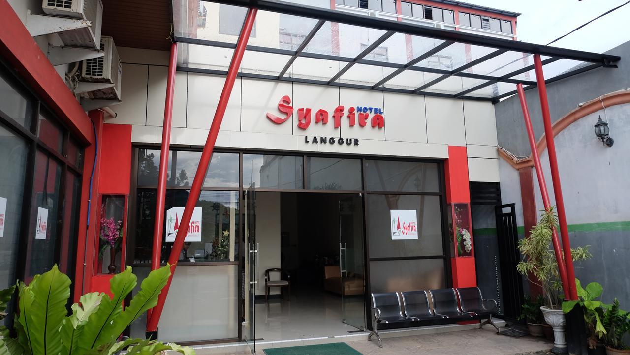 Syafira Hotel Langgur エクステリア 写真
